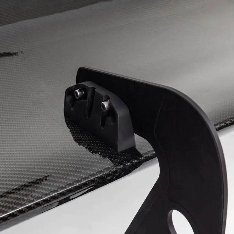 GT3 carbon fiber rear wing